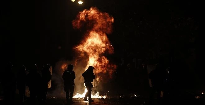 Εξάρχεια: Δύο αστυνομικοί και δύο αντιεξουσιαστές τραυματίες στα επεισόδια